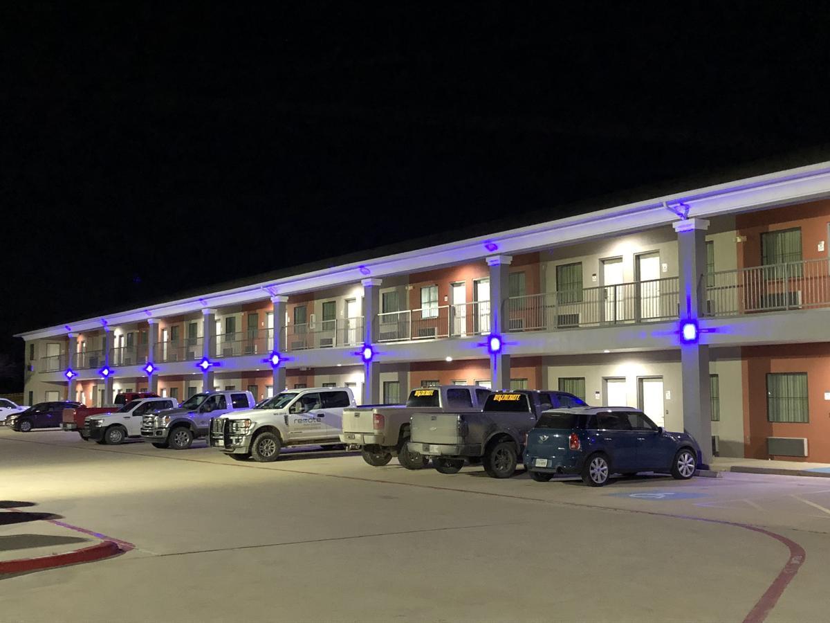 Executive Inn And Suites Joaquin Kültér fotó